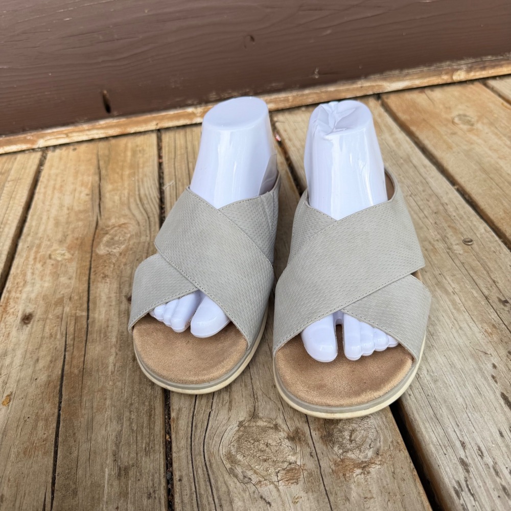Soul Naturalizer Jessa Sandals Womens 8W Grey Crisscross Strap Slides - Picture 3 of 8